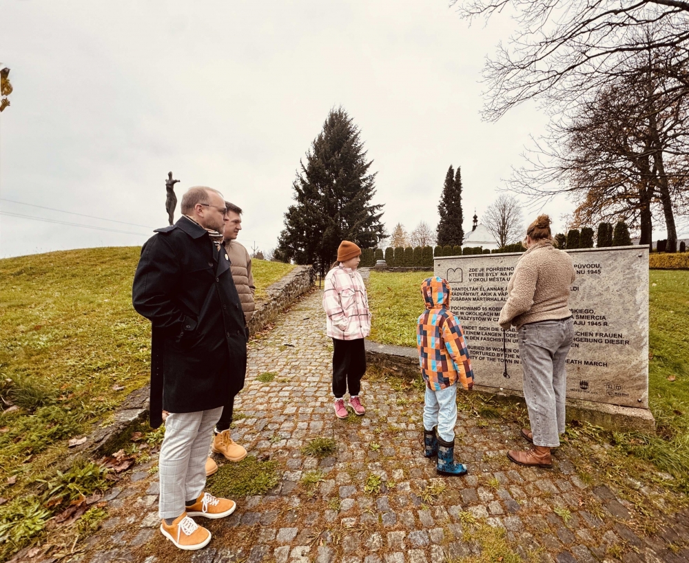 Čtyři generace uctily památku obětí pochodu smrti