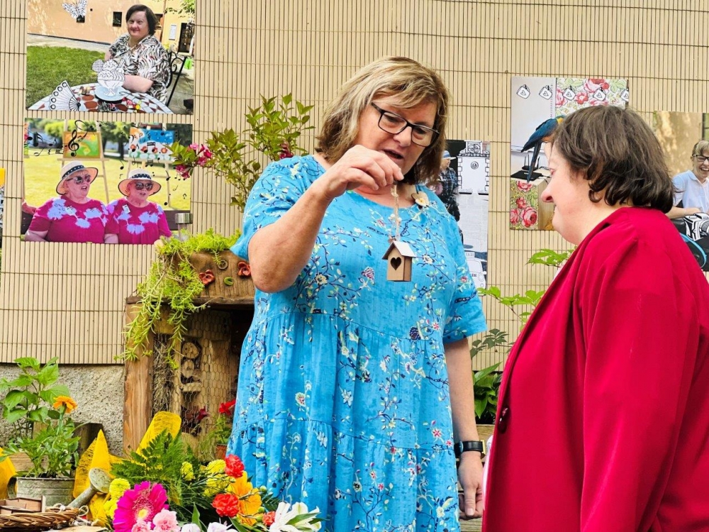 Umíme se postavit na vlastní nohy